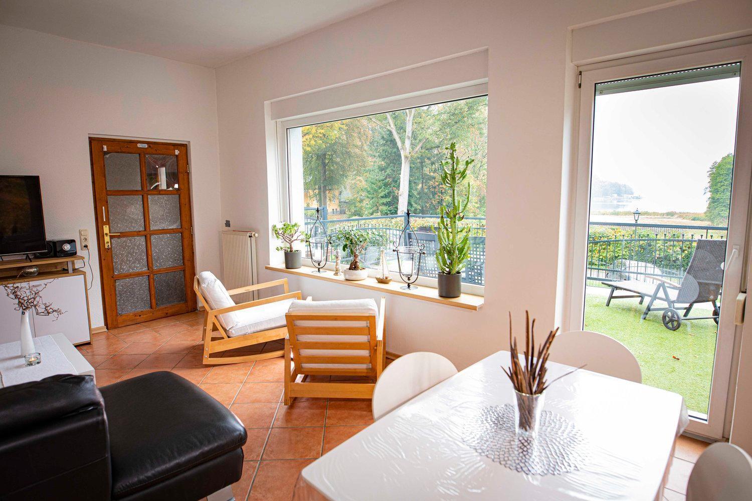 Seeblick Apartment *